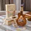 Dolly Parton 70th Anniversary Guitarshaped Whiskey Bottle 2 33Vk5.jpg