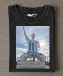 Messi Classic Legendary Statue Tee
